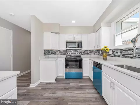 Kitchen - 719 Hillsboro Dr, Silver Spring, MD 20902 photo 5 of 5