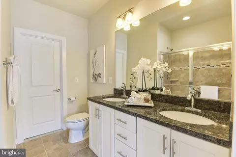 Bath - 9770 Fields Rd, Gaithersburg, MD 20878 photo 2 of 4