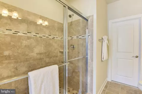 Entry Way - 9770 Fields Rd, Gaithersburg, MD 20878 photo 6 of 10
