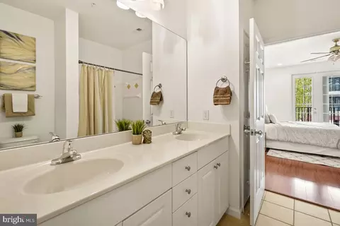 Bath - 23 Arch Pl #375, Gaithersburg, MD 20878 photo 1 of 3