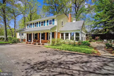 500 Marshall Manor Dr, Silver Spring, MD 20905 photo 2