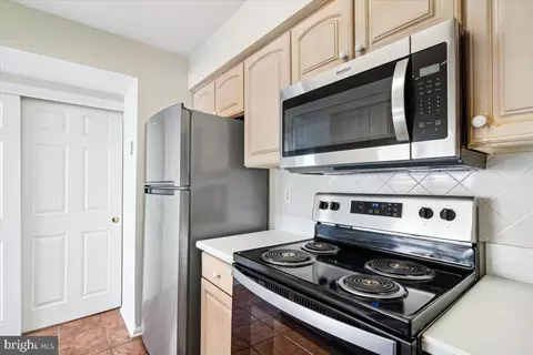 Kitchen - 2634 Ashmont Ter, Silver Spring, MD 20906 photo 3 of 3