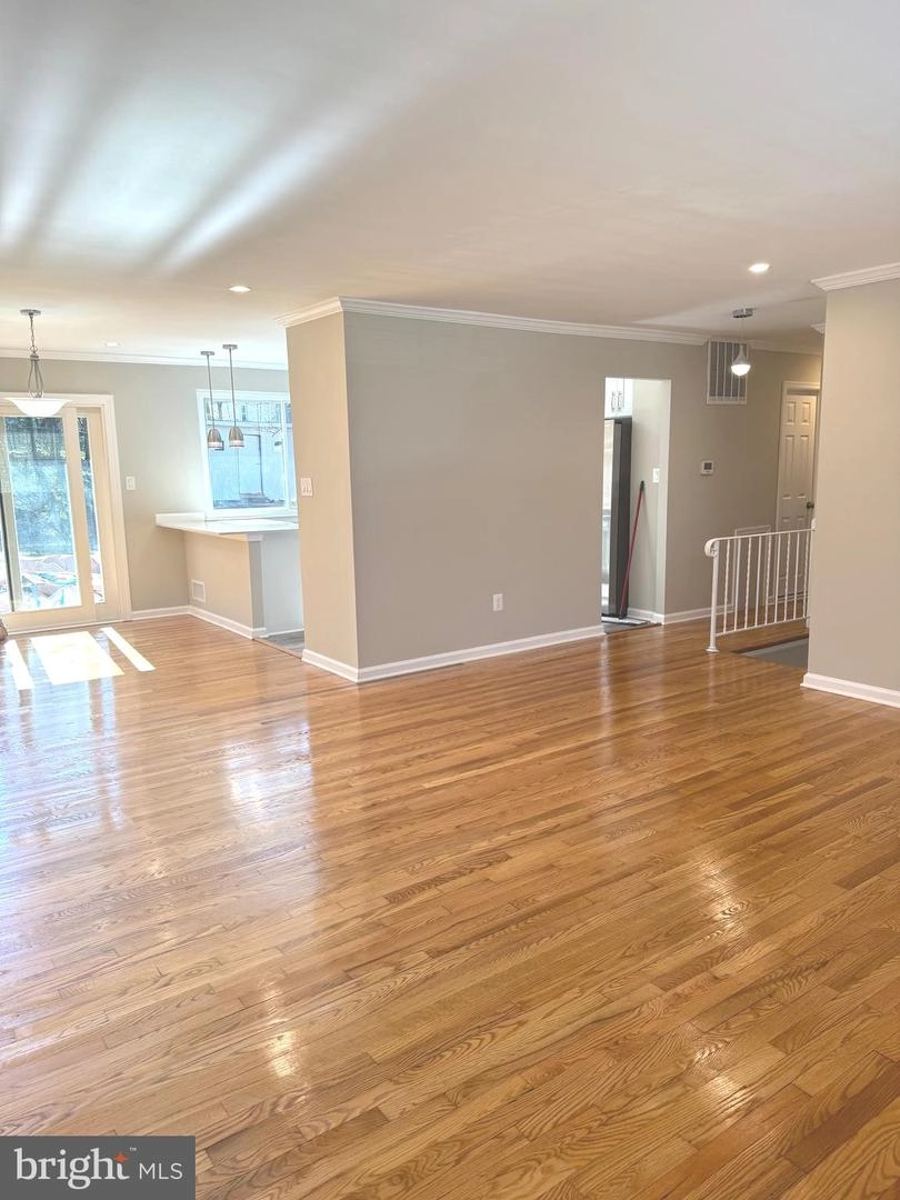 Living - 9610 Mcalpine Rd, Silver Spring, MD 20901 photo 2 of 3
