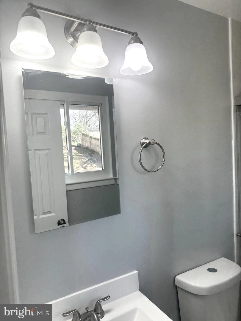 Bath - 9610 Mcalpine Rd, Silver Spring, MD 20901 photo 1 of 7