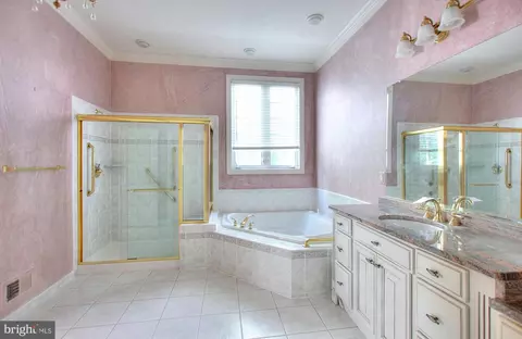 Bath - 3745 Glen Eagles Dr, Silver Spring, MD 20906 photo 4 of 4
