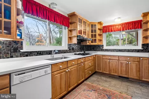 Kitchen - 20 Apple Grove Rd, Silver Spring, MD 20904 photo 2 of 4