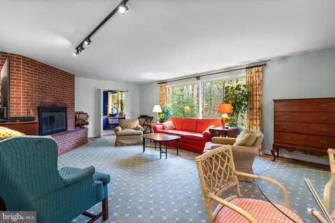 Living - 20 Apple Grove Rd, Silver Spring, MD 20904 photo 2 of 6