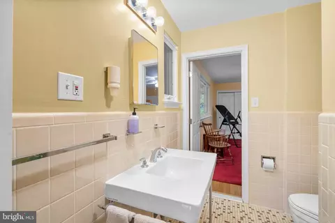 Bath - 20 Apple Grove Rd, Silver Spring, MD 20904 photo 4 of 5