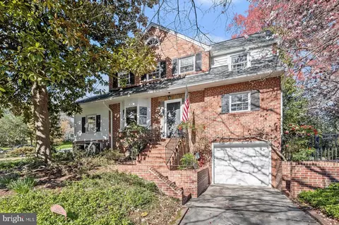 5306 Marlyn Dr, Bethesda, MD 20816