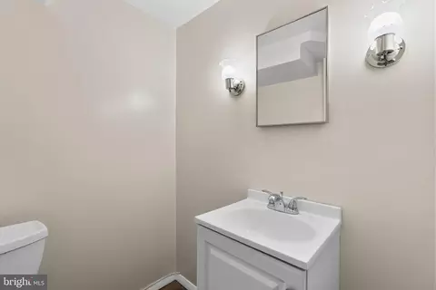 Bath - 10217 Capitol View Ave, Silver Spring, MD 20910 photo 5 of 5