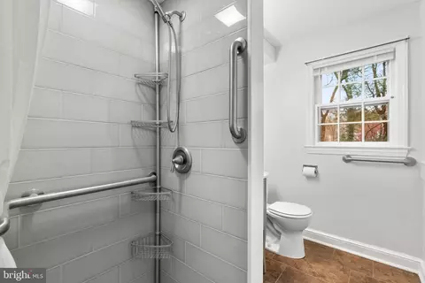 Bath - 10217 Capitol View Ave, Silver Spring, MD 20910 photo 1 of 5