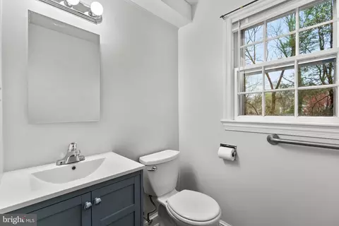 Bath - 10217 Capitol View Ave, Silver Spring, MD 20910 photo 2 of 5