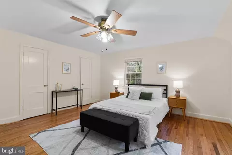 Bedroom - 10217 Capitol View Ave, Silver Spring, MD 20910 photo 4 of 6
