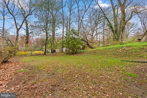 Exterior - 10217 Capitol View Ave, Silver Spring, MD 20910 photo 6 of 7