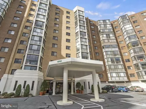 15101 Interlachen Dr #1-902, Silver Spring, MD 20906