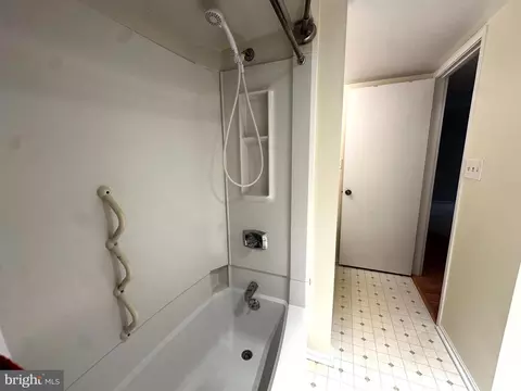 15101 Interlachen Dr #1-902, Silver Spring, MD 20906 photo 8