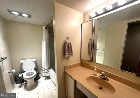 15101 Interlachen Dr #1-902, Silver Spring, MD 20906 photo 7