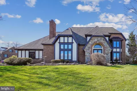 18604 Willow Oak Dr, Derwood, MD 20855