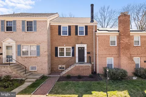 132 Gold Kettle Dr, Gaithersburg, MD 20878