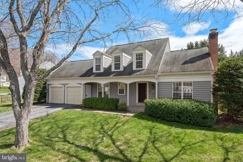 20727 Aspenwood Ln, Montgomery Village, MD 20886