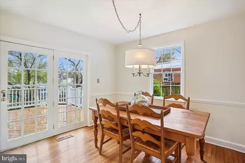 Dining - 9513 Saybrook Ave, Silver Spring, MD 20901 photo 2 of 2