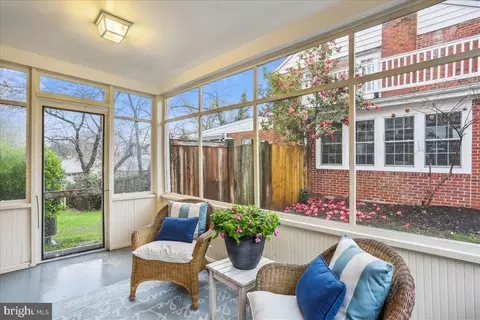 Exterior - 9513 Saybrook Ave, Silver Spring, MD 20901 photo 6 of 12