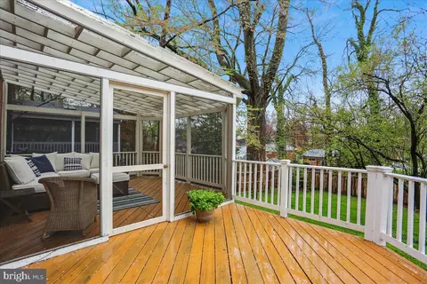 Exterior - 9513 Saybrook Ave, Silver Spring, MD 20901 photo 7 of 12