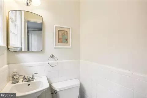 Bath - 9513 Saybrook Ave, Silver Spring, MD 20901 photo 1 of 2