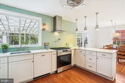 Kitchen - 9513 Saybrook Ave, Silver Spring, MD 20901 photo 1 of 3