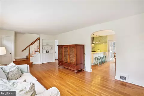 Living - 9513 Saybrook Ave, Silver Spring, MD 20901 photo 1 of 2