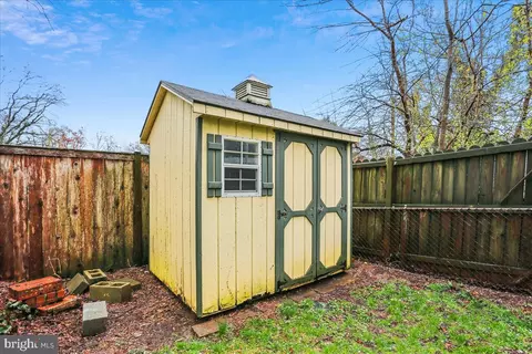 Exterior - 9513 Saybrook Ave, Silver Spring, MD 20901 photo 12 of 12