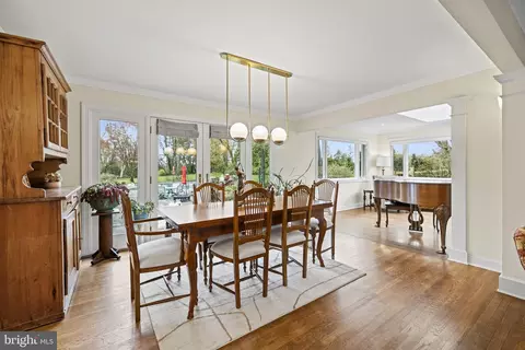 Dining - 10600 Unity Ln, Potomac, MD 20854 photo 2 of 4