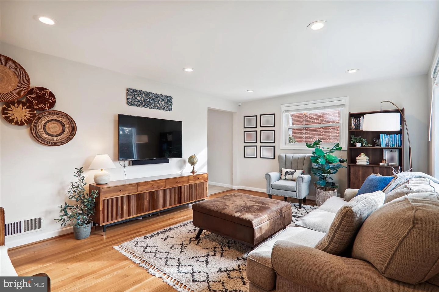 Living - 3519 Everton St, Silver Spring, MD 20906 photo 1 of 7