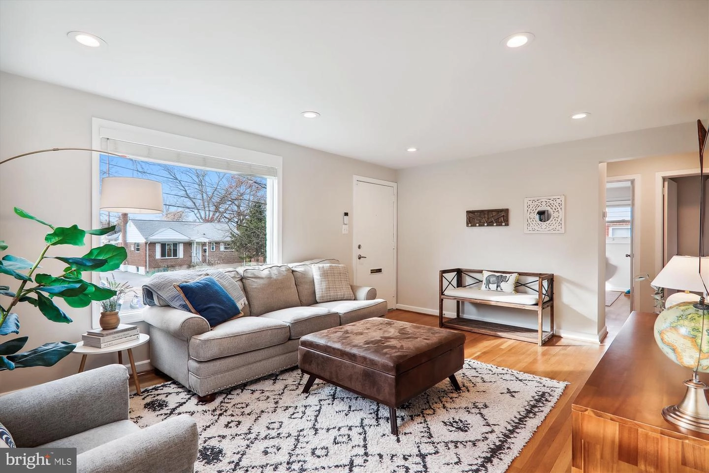 Living - 3519 Everton St, Silver Spring, MD 20906 photo 3 of 7
