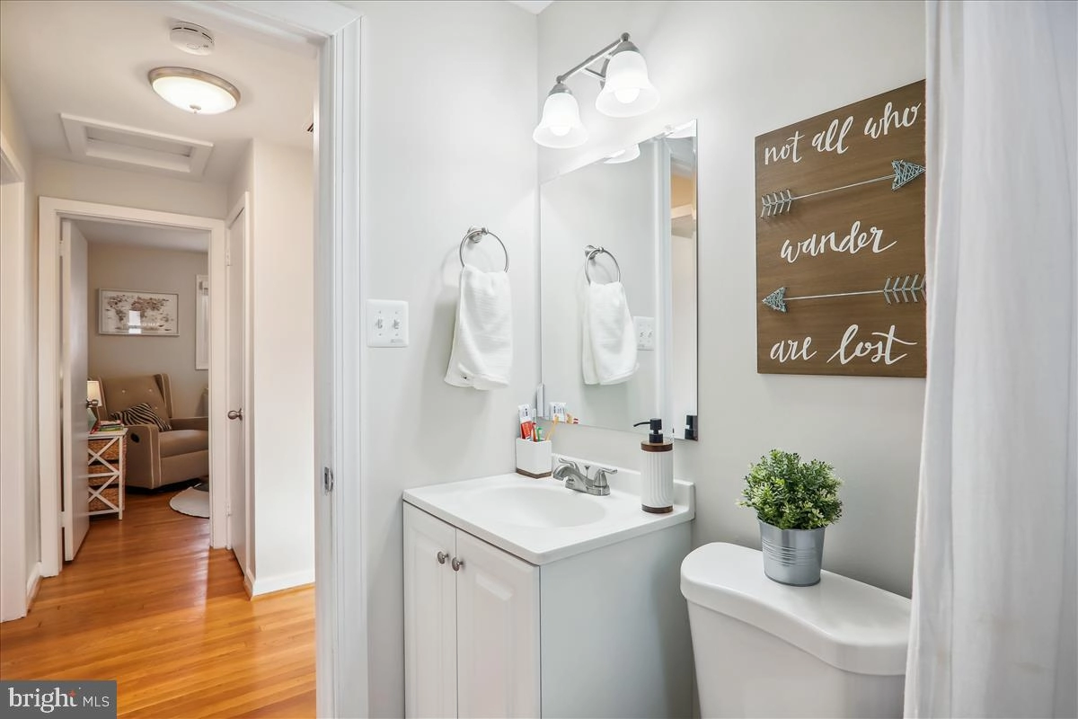 Bath - 3519 Everton St, Silver Spring, MD 20906 photo 3 of 4
