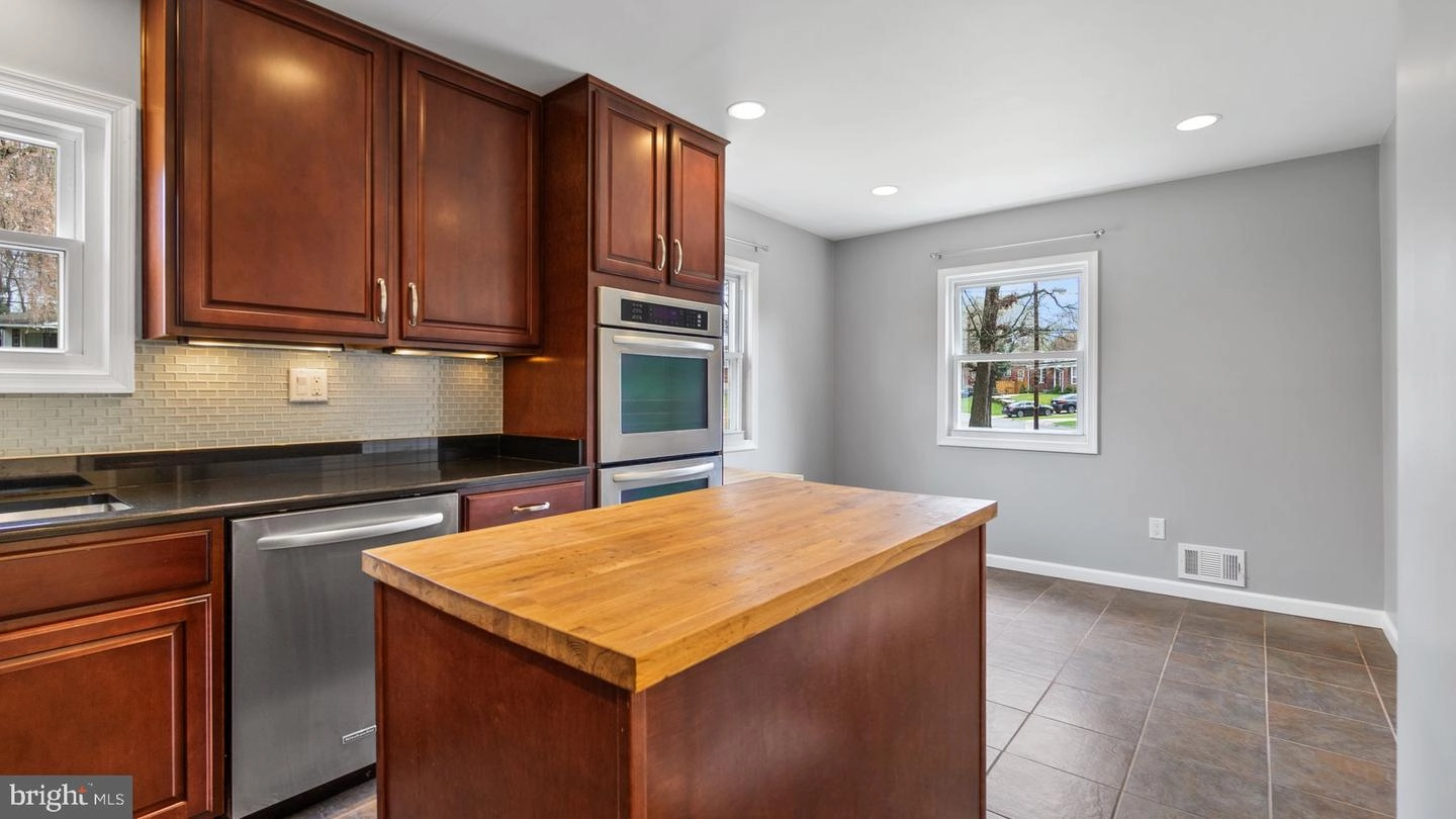 1100 W Nolcrest Dr, Silver Spring, MD 20903 photo 6