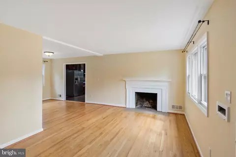 1100 W Nolcrest Dr, Silver Spring, MD 20903 photo 3