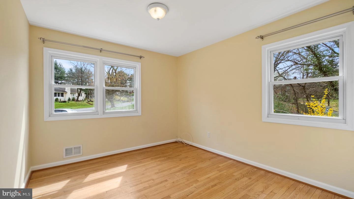 1100 W Nolcrest Dr, Silver Spring, MD 20903 photo 10