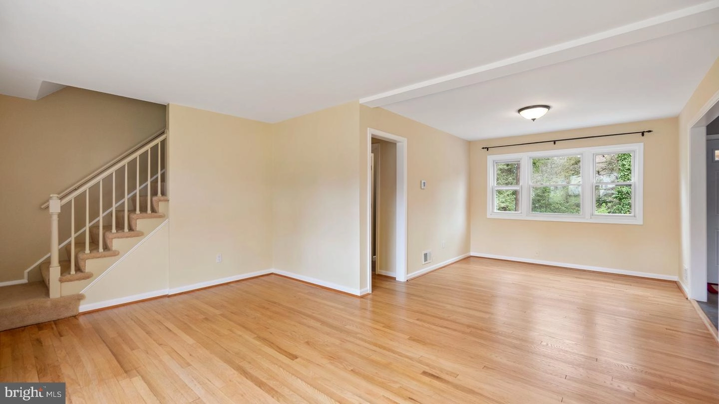 1100 W Nolcrest Dr, Silver Spring, MD 20903 photo 4