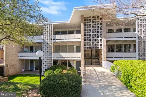 7503 Spring Lake Dr #B1, Bethesda, MD 20817
