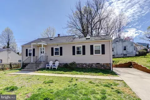 Exterior - 4206 Dahill Rd, Silver Spring, MD 20906 photo 2 of 4