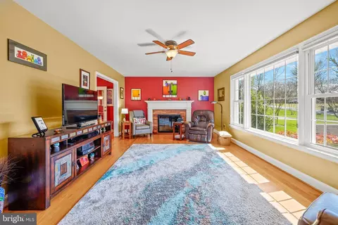 Living - 604 Blick Dr, Silver Spring, MD 20904 photo 2 of 10