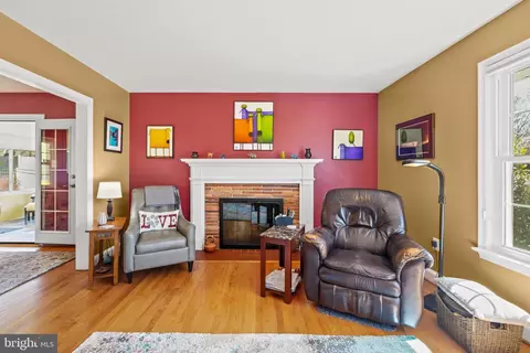 Living - 604 Blick Dr, Silver Spring, MD 20904 photo 5 of 10