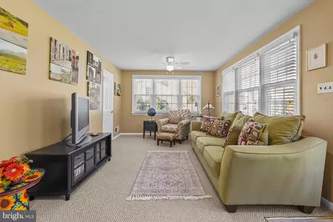 Living - 604 Blick Dr, Silver Spring, MD 20904 photo 7 of 10
