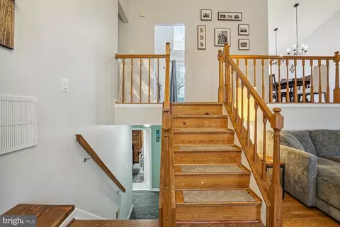 Entry Way - 12914 Summer Hill Dr, Silver Spring, MD 20904 photo 2 of 2