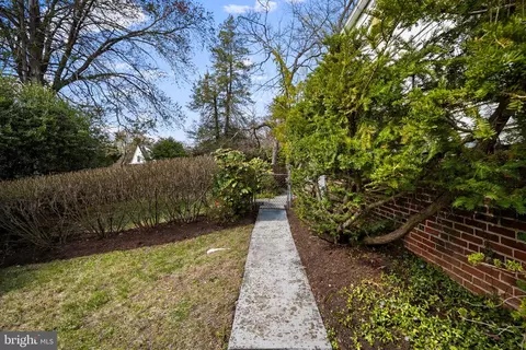 Exterior - 21 Lauer Ct, Silver Spring, MD 20901 photo 14 of 14