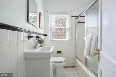 Bath - 21 Lauer Ct, Silver Spring, MD 20901 photo 1 of 2
