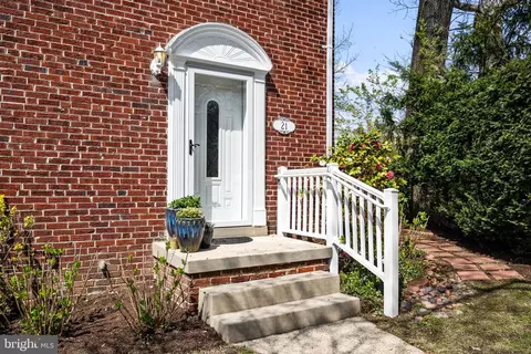 Exterior - 21 Lauer Ct, Silver Spring, MD 20901 photo 4 of 14