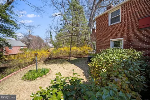Exterior - 21 Lauer Ct, Silver Spring, MD 20901 photo 9 of 14