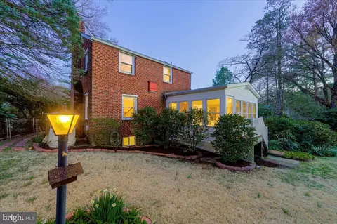 Exterior - 21 Lauer Ct, Silver Spring, MD 20901 photo 2 of 14